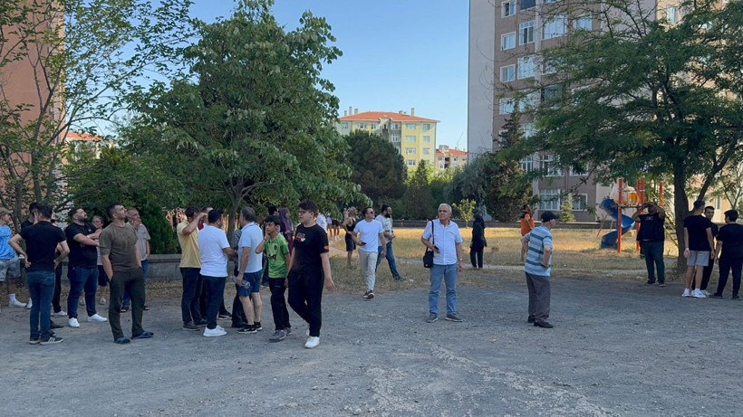 Tekirdağ'da 8 katlı apartman çatısında yangın - Resim: 1