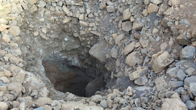 Isparta'da 4 kişi, kaçak kazı yaparken yakalandı - Resim: 3