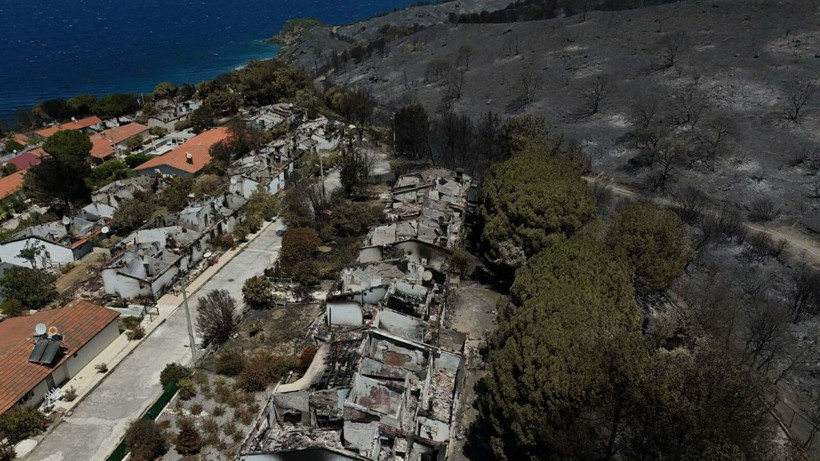 İzmir'de kahreden görüntü! Tatil merkezi griye büründü - Resim: 2