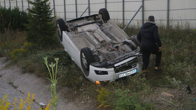 Tokat’ta otomobil takla attığ: 4 yaralı - Resim: 2