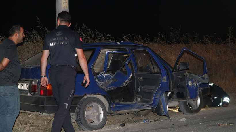 Direğe çarpan otomobildeki 4 kişi yaralandı - Resim: 4
