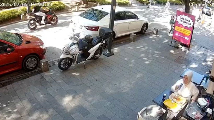 Yaya geçidinde motosikletin çarptığı kadın yaralandı - Resim: 4