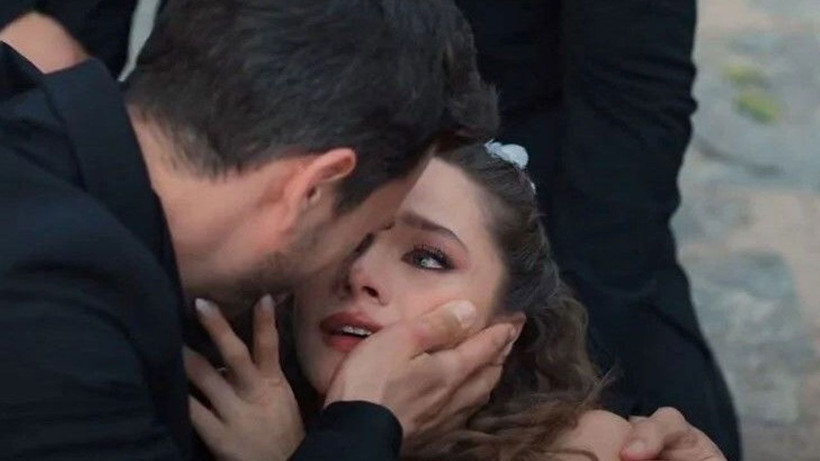 Miray Daner efsane diziyle ekranlara geri dönüyor; Hudutsuz Sevda ayrılığı olay olmuştu - Resim: 1