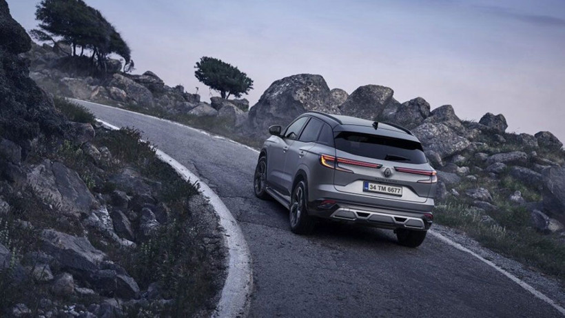 Ve Yeni Renault Austral Türkiye'de satışa çıktı; Fiyatını kimse böyle beklemiyordu - Resim: 4