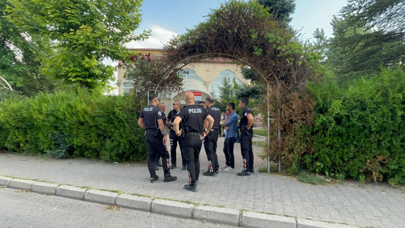Camideki cinayetin güvenlik kamerası görüntüleri ortaya çıktı - Resim: 1