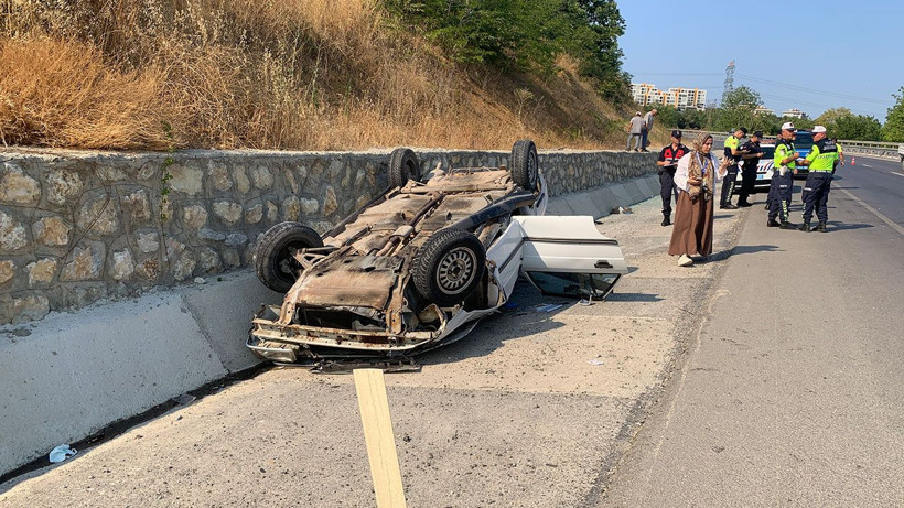 İzmit'te otomobil takla attı: 4 yaralı - Resim: 4