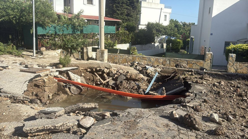Bodrum’da ana su isale hattı patladı, yol trafiğe kapandı - Resim: 4