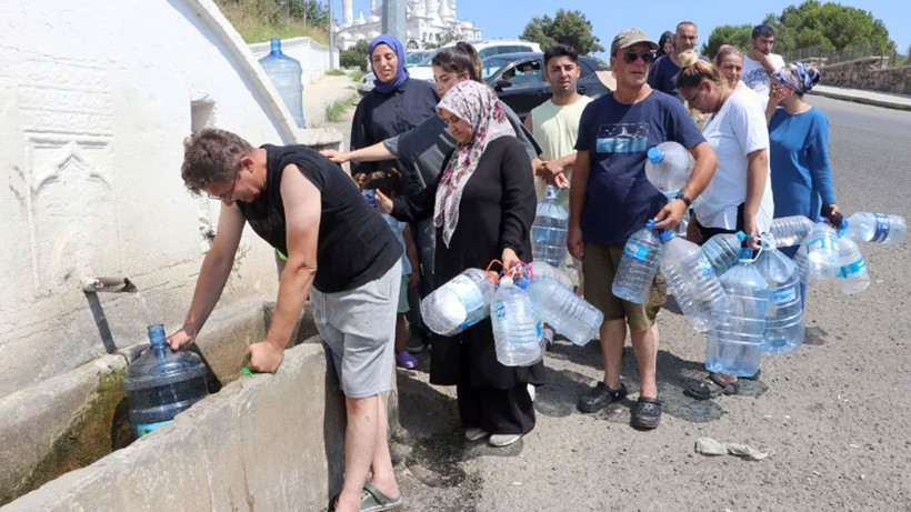 Tekirdağ'da su krizi vatandaşları mağdur ediyor: Tanker ve çeşme önlerinde kuyruk oluştu - Resim: 1