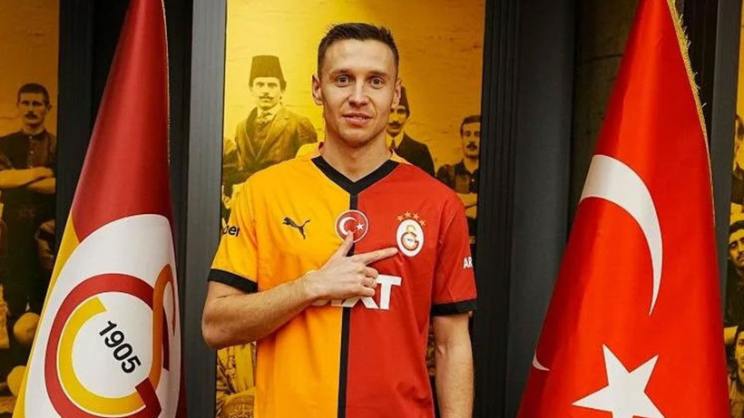 Galatasaray'ın yıldız ismi ile yollar ayrıldı; Taraftarı yıkan veda - Resim: 2