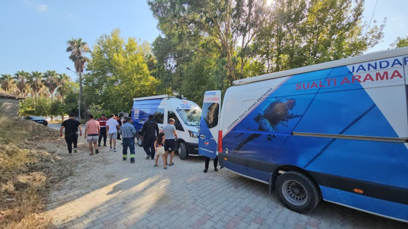 Baraj gölüne düşen terliğini almak isterken boğuldu - Resim: 1
