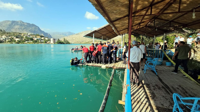 Baraj gölüne düşen terliğini almak isterken boğuldu - Resim: 3