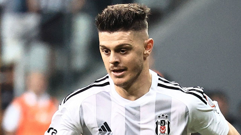 Beşiktaş’ın yıldız ismi takımdan ayrıldı; Sözleşmesinin bitmesini iki yıl vardı - Resim: 1