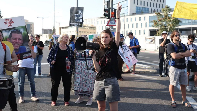 İsrailliler, Tel Aviv'de sokağa çıktı: Gazze'de savaşın sona erdirilmesi talebiyle protesto düzenleniyor - Resim: 2