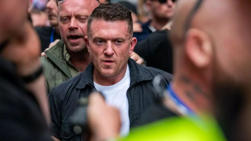 Londra’da aşırı sağcı eylemde arbede çıktı! 4’ü ağır 26 polis yaralandı, 25 kişi gözaltında - Resim: 3