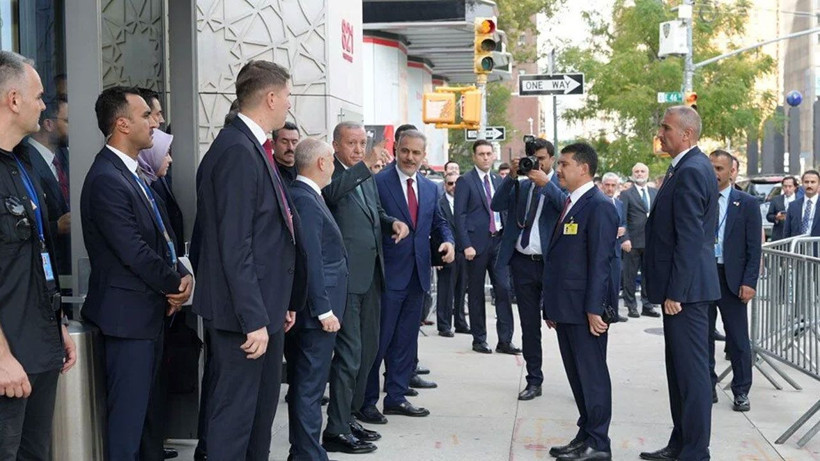 Cumhurbaşkanı Erdoğan, Donald Trump ile Gazze Zirvesi'ne katıldı - Resim: 1