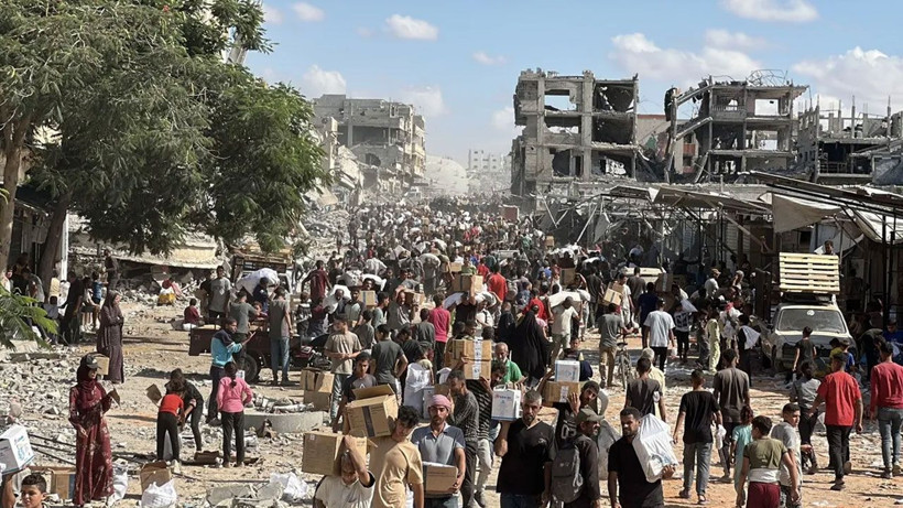 Gazze'ye ateşkes sonrası ilk yardımlar ulaştı - Resim: 1