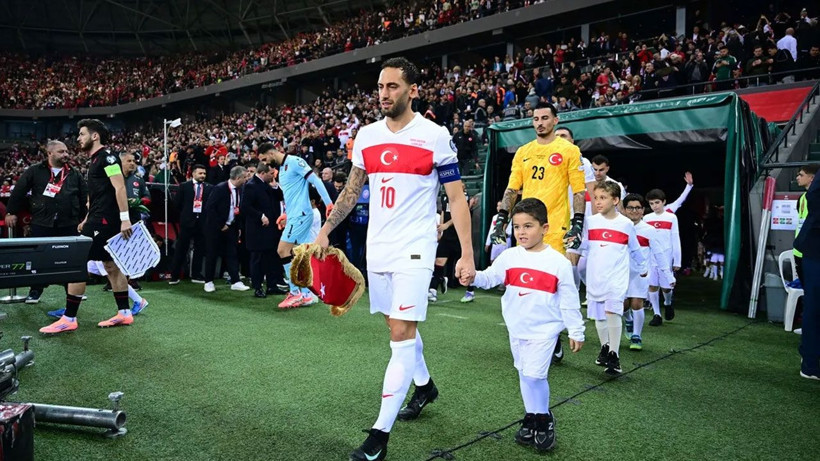 Milli futbolcular, Filistinli çocuklarla bir araya geldi - Resim: 1