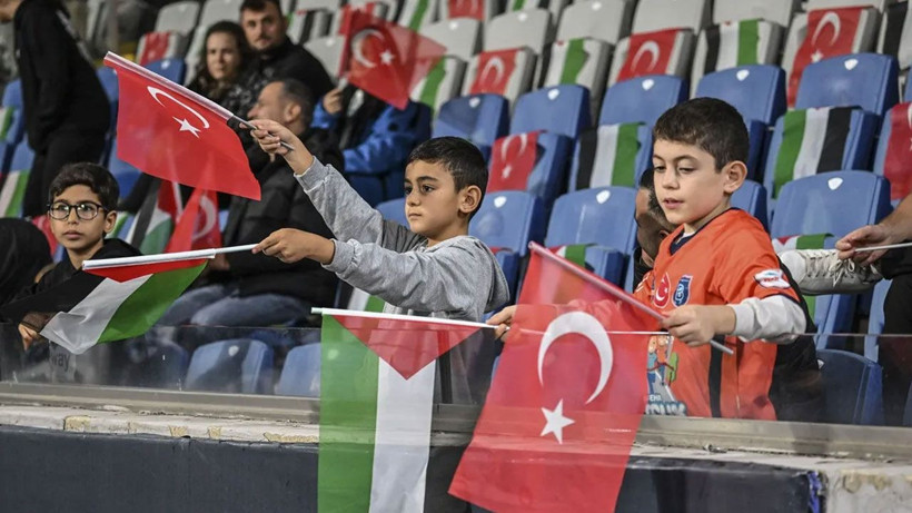 Başakşehir taraftarından Filistin'e destek - Resim: 4