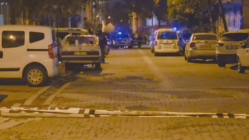 Esenyurt'ta sokakta yürüyen 4 arkadaşa silahlı saldırı: 1 ölü, 3 yaralı - Resim: 3