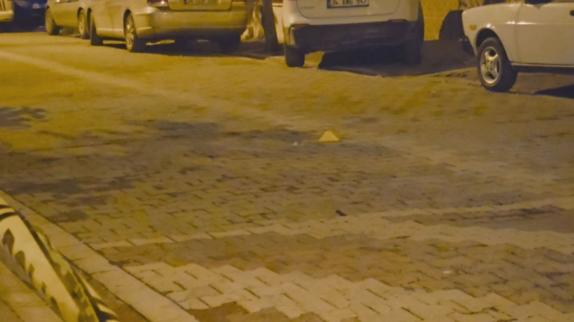 Esenyurt'ta sokakta yürüyen 4 arkadaşa silahlı saldırı: 1 ölü, 3 yaralı - Resim: 2