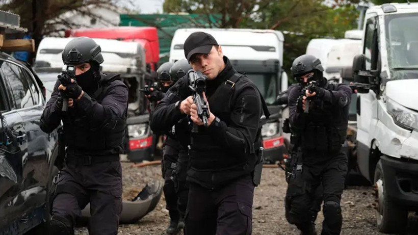 Teşkilat dizisinde ortalığı karıştıracak sahne; Yeni bölümde yer yerinden oynadı - Resim: 1