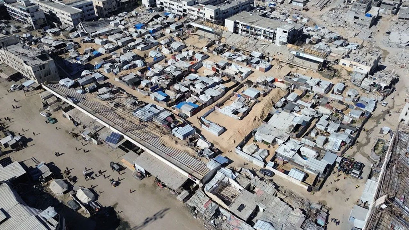 Han Yunus'taki stadyum Filistinlilerin geçici evi oldu - Resim: 3