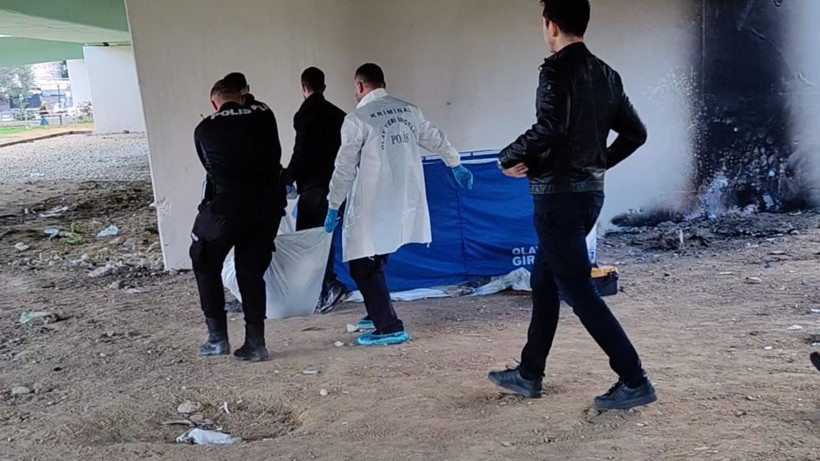 Eyüpsultan’da tramvay durağının yanında kalan bir kişi ölü bulundu - Resim: 4