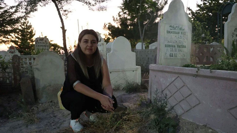 Bir günlükken cami avlusuna bırakıp 'öldü' demişler: Ailesini ararken kendi mezarını buldu - Resim: 3