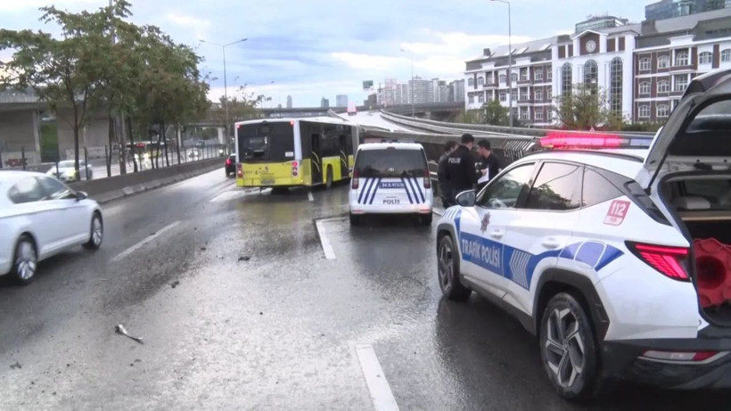 Bartın'da feci kaza! İşçi servis midibüsü devrildi: 1 ölü, 19 yaralı - Resim: 1