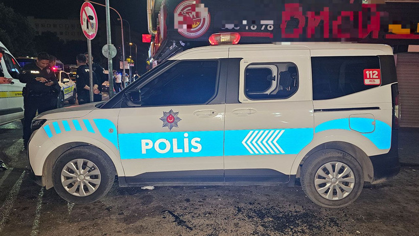 Çay ocağına bir ayda ikinci silahlı saldırı; kurşunlar polis aracına isabet etti - Resim: 3