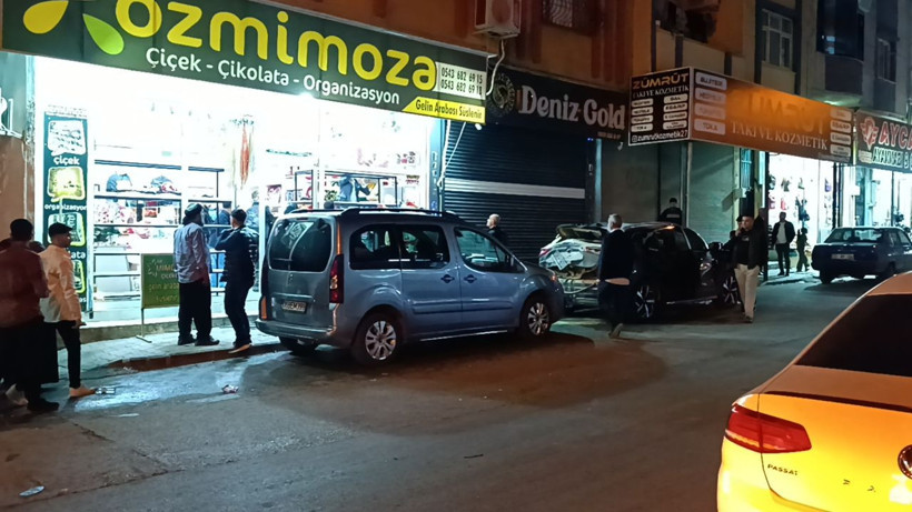 Otomobilde gaz sıkışması sonucu patlama: 1 yaralı - Resim: 3