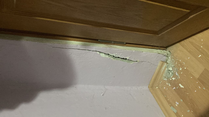 Darıca ilçesinde 2 binanın kolonları çatladı vatandaşlar evlerini tahliye etti - Resim: 1