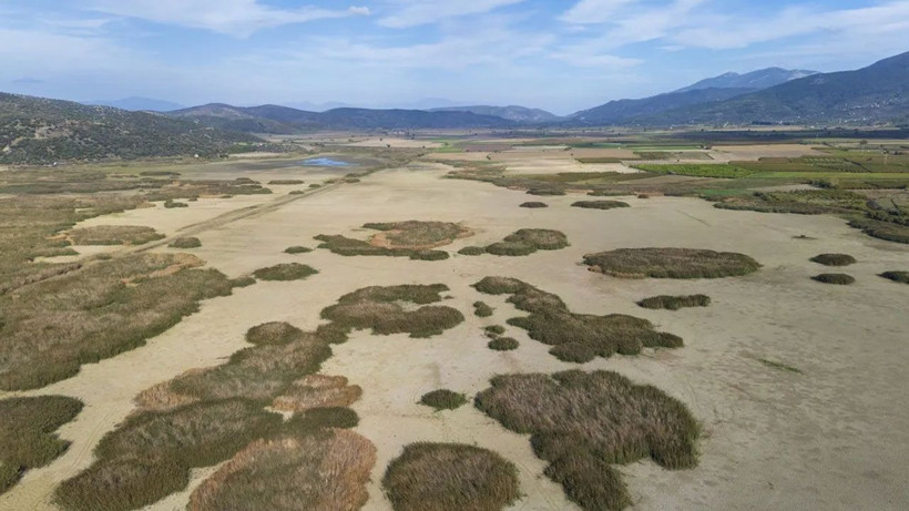 Belevi Gölü’nde kuraklık alarmı - Resim: 3