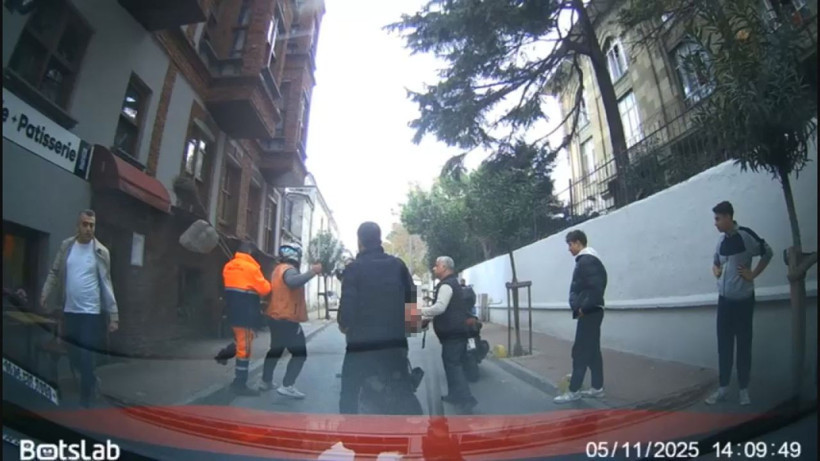 Fatih'te motosikletlilerin sopalı kavgası kamerada - Resim: 3