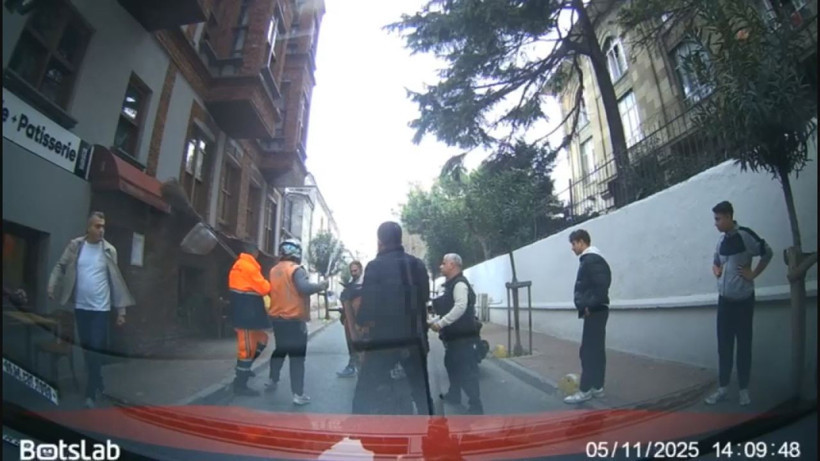 Fatih'te motosikletlilerin sopalı kavgası kamerada - Resim: 4