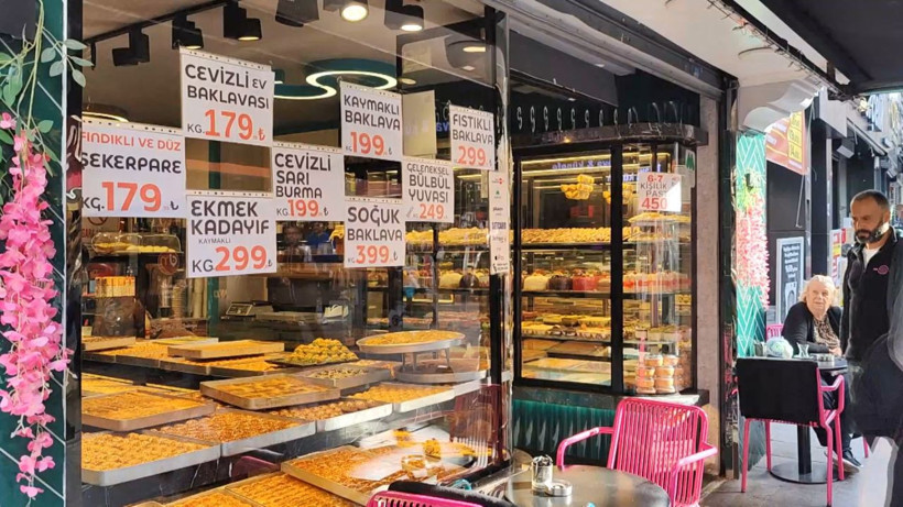 Bayrampaşa'da iş yerinin önünde yapılan temizlikten rahatsız oldu; çekiçle saldırdı - Resim: 4