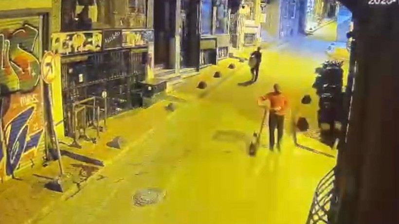 Beyoğlu'nda skuter hırsızlığı kamerada - Resim: 4