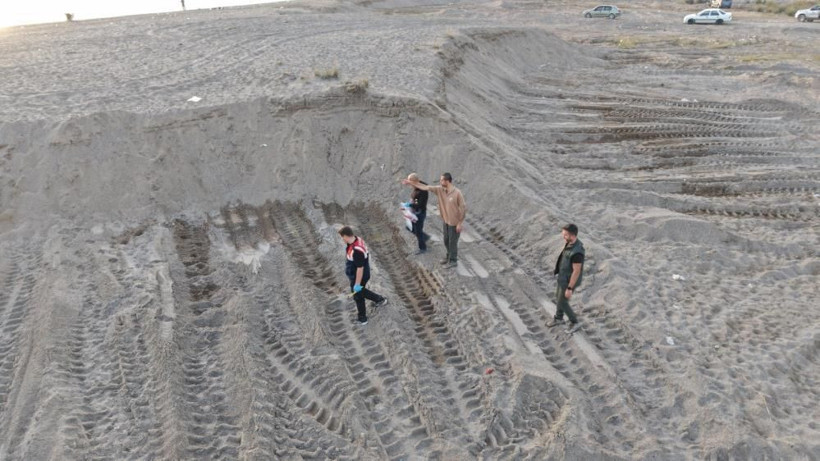 Antalya'da kum hırsızları sahilleri talan etti, kum ocağına dönen sahiller dronla görüntülendi - Resim: 2
