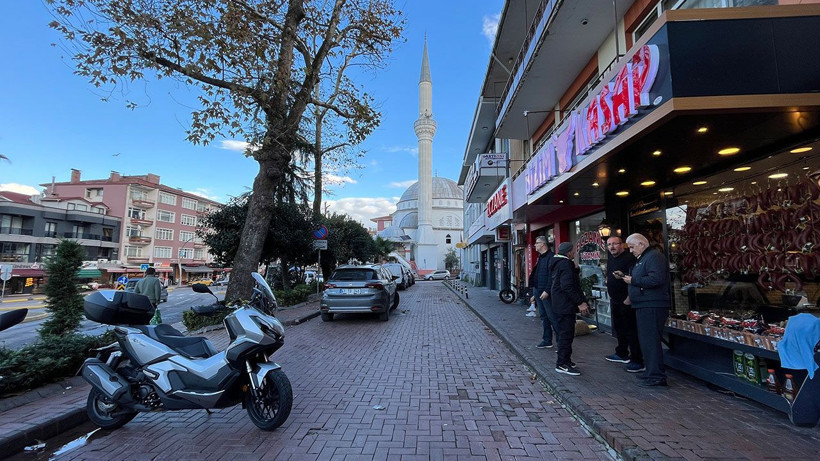 Aranan şüpheli, polise bıçakla direnince vurularak etkisiz hale getirildi - Resim: 2