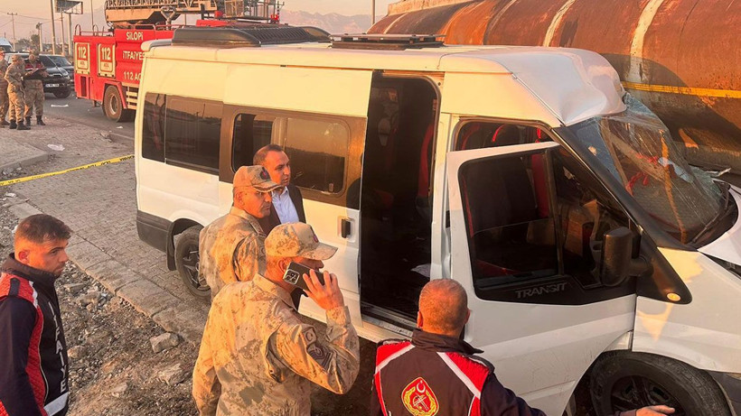Silopi’de öğrenci servisi ile tanker çarpıştı: 14 yaralı - Resim: 3