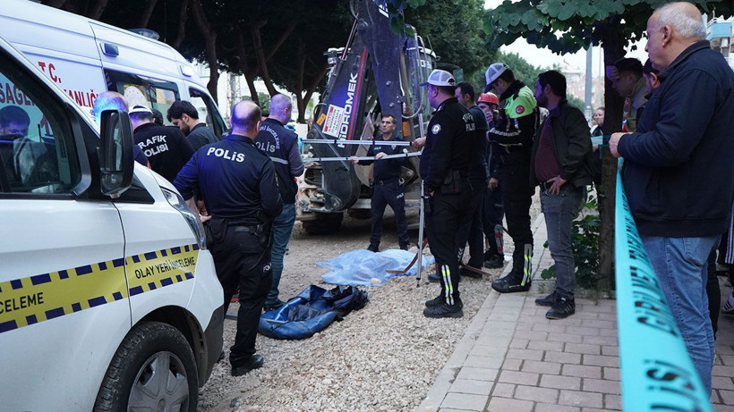 Geri manevra yapan kepçenin altında kalıp yaşamını yitirdi - Resim: 3