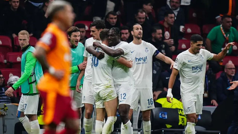 Galatasaray kaybetti, Hasan Şaş’tan hakeme sert sözler: “Sen şeref yoksunusun” - Resim: 4