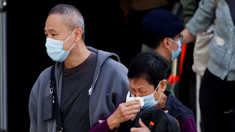 Hong Kong yangın faciası görüntülendi! Binalar çıra gibi yanmış - Resim: 2