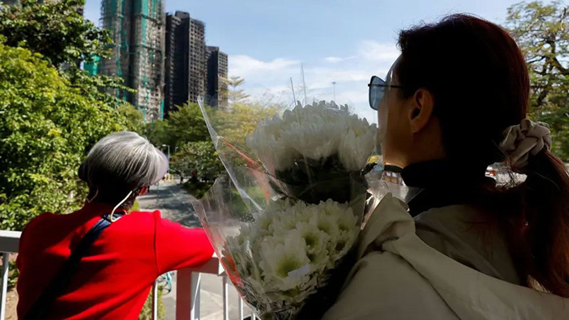 Hong Kong yangın faciası görüntülendi! Binalar çıra gibi yanmış - Resim: 3