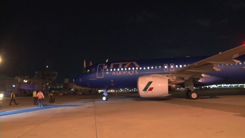 Papa’nın uçağı için teknisyen geldi; yazılım yüklemesi yapılacak - Resim: 1