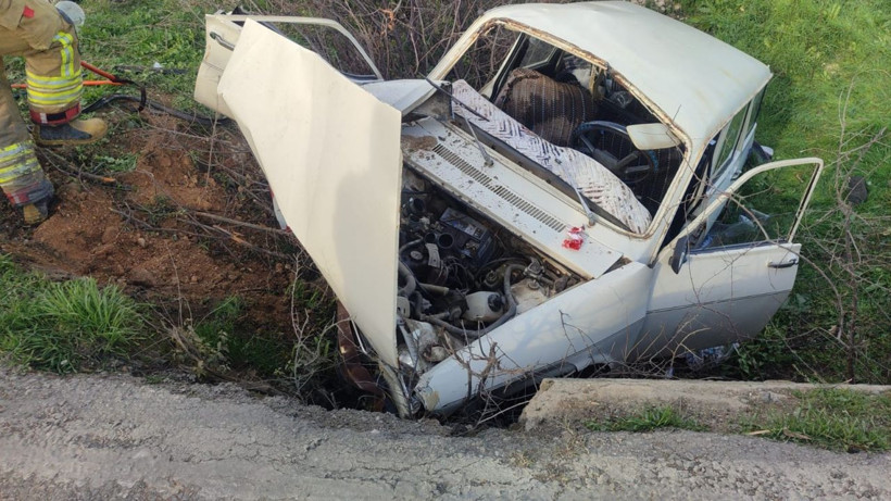 Kırkağaç’ta otomobil şarampole devrildi; 2 yaralı - Resim: 2