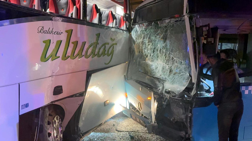 Tekirdağ'da yolcu otobüsü ile halk otobüsü çarpıştı - Resim: 3