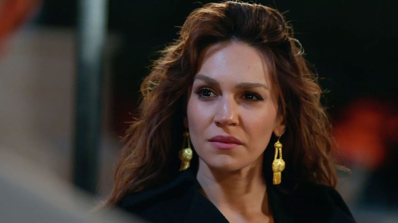 Uzak Şehir dizisinde ortalığı karıştıran sahne; Dizinin hayranları o anları izleyemedi - Resim: 2