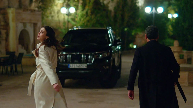 Uzak Şehir dizisinde ortalığı karıştıran sahne; Dizinin hayranları o anları izleyemedi - Resim: 4