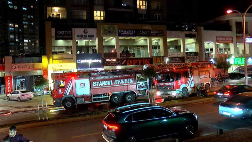 Başakşehir'de restoranda çıkan yangın söndürüldü - Resim: 1